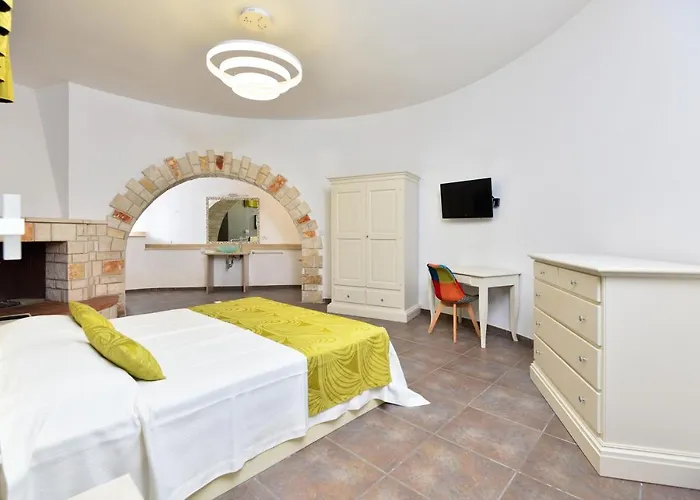 Damavi 2 * Torre dell'Orso